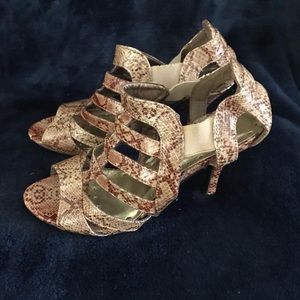 zoey Shoes - Ladies Open Teal Heel Size 7 zoey Shoes - Ladies Open Teal Heel Size 7